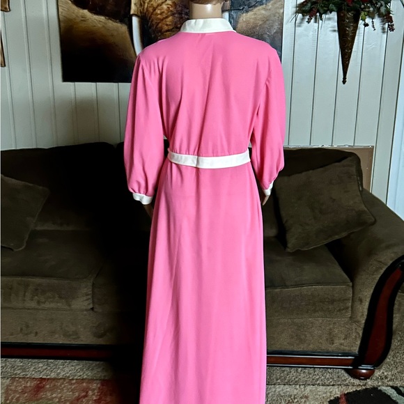 Vintage • 1970’s • Pink/ White • Size Medium • Robe • Floral • Embroidery - Picture 12 of 16